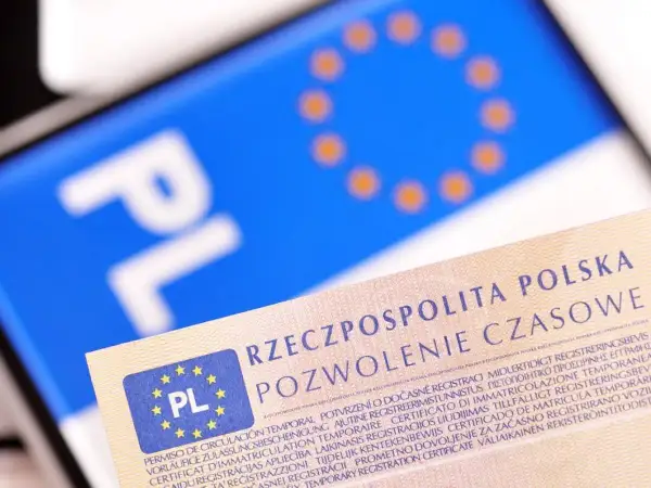 Dokument "Pozwolenie Czasowe" z symbolem "PL" i flagą UE. To dowód na ltm rejestracja.